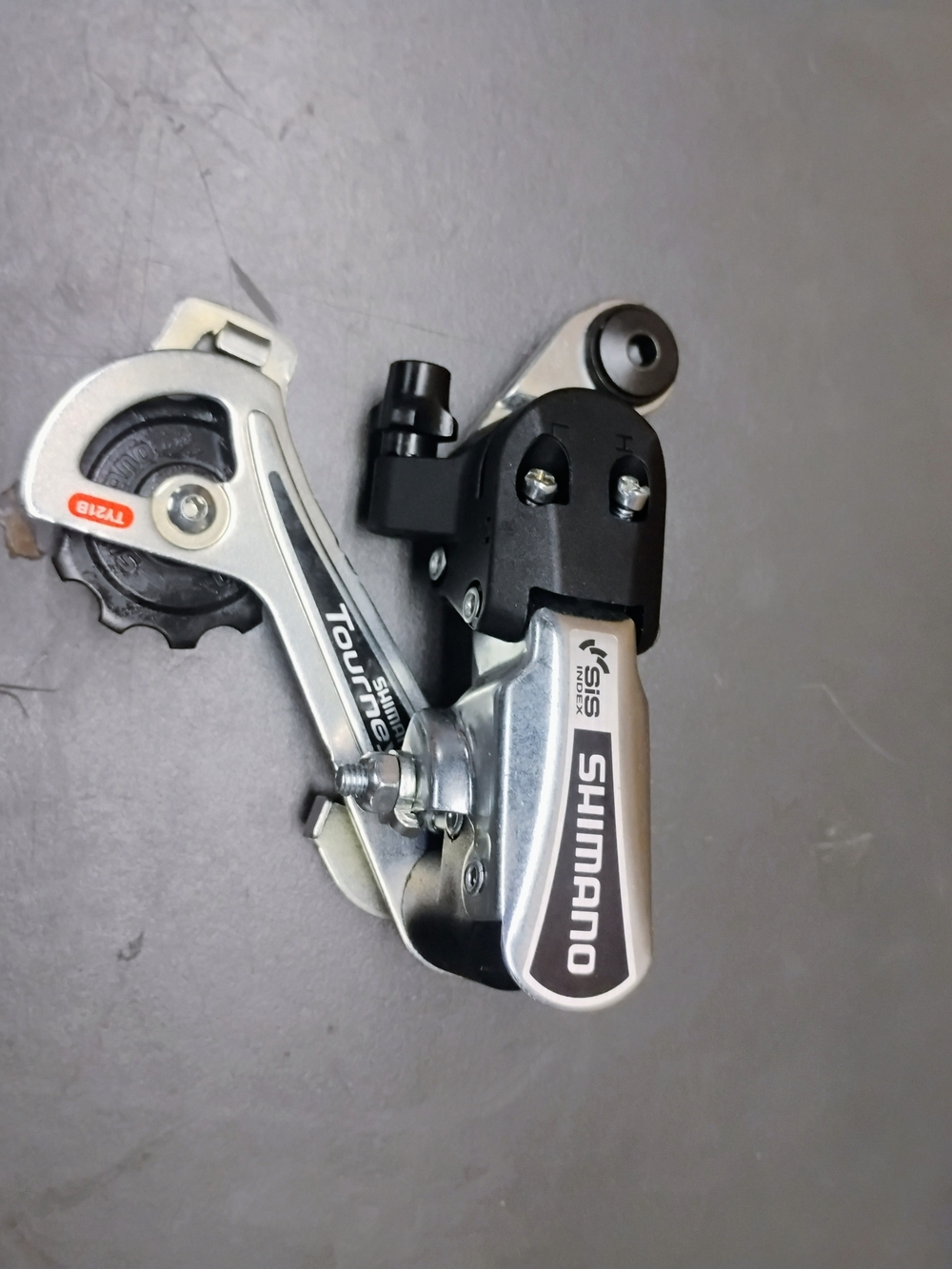 Shimano Rear Derailleur Pulleys - Silver & Black